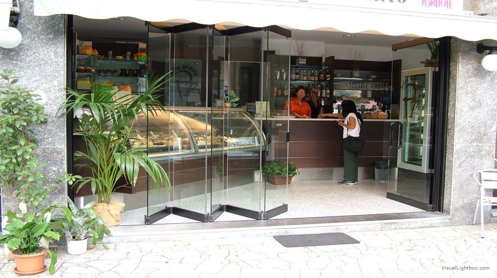 All-glass Shop windows display 